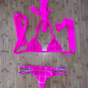Acacia Secrets Top and Baldwin Bottoms